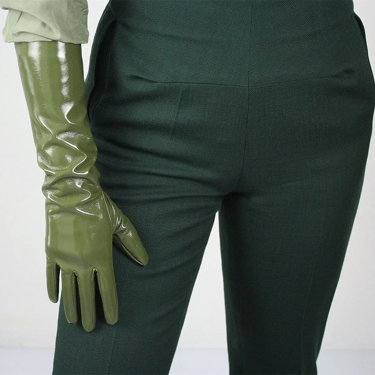 Guanti da opera lunghi al gomito da donna Verde militare oliva Lattice Aspetto bagnato Ecopelle PU Opera da sera Spogliatoio Costume di moda Cosplay