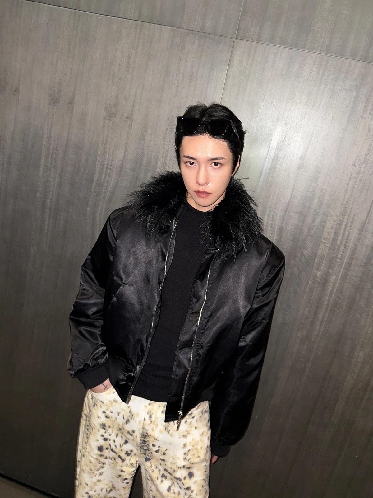 Men's 2025 Winter New Satin Faux Fur Collar Jackets Men's Thickened Trendy Parkas Male Long Sleeve Solid Color Handsome Coats