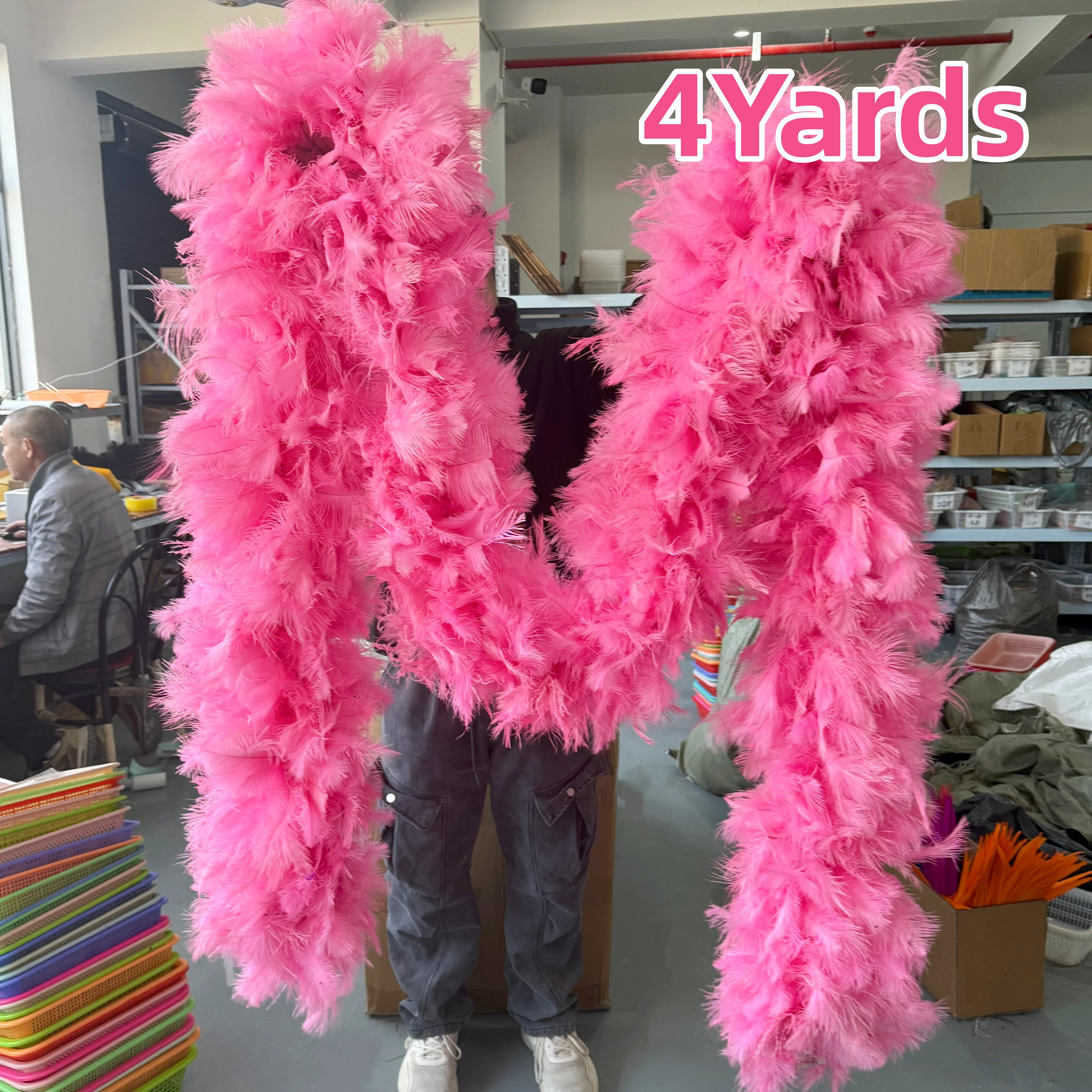 Fluffy Ostrich Feat…