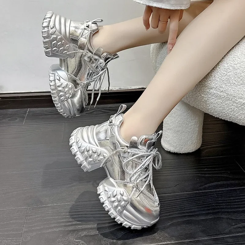 Nowa moda Chunky Sneakers Women Autumn Lace Up Non-slip Sports Shoes Woman 5CM Spring Thick Bottom High Heels Female Sneakers