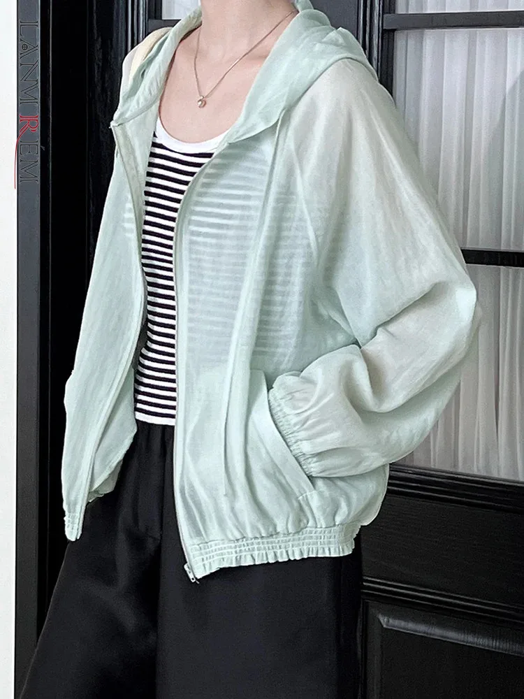 

Тонкая дышащая Солнцезащитная куртка LANMREM с капюшоном, Новинка лета 2024, короткая верхняя одежда в Корейском стиле, куртка на молнии 2DA6585