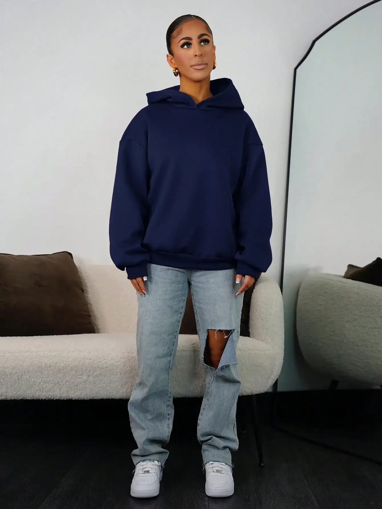 Womens Oversized Fleece Hoodie Model Off Duty Downtown Cool Girl Aesthetic Long Sleeve Pullover Sweatshirt Solid Deep Midnight Navy Blue Stringless Pocketless Cross Neck Drop Shoulder Boxy Slouchy Fit For Autumn Winter Streetwear Outfits Christmas Gift