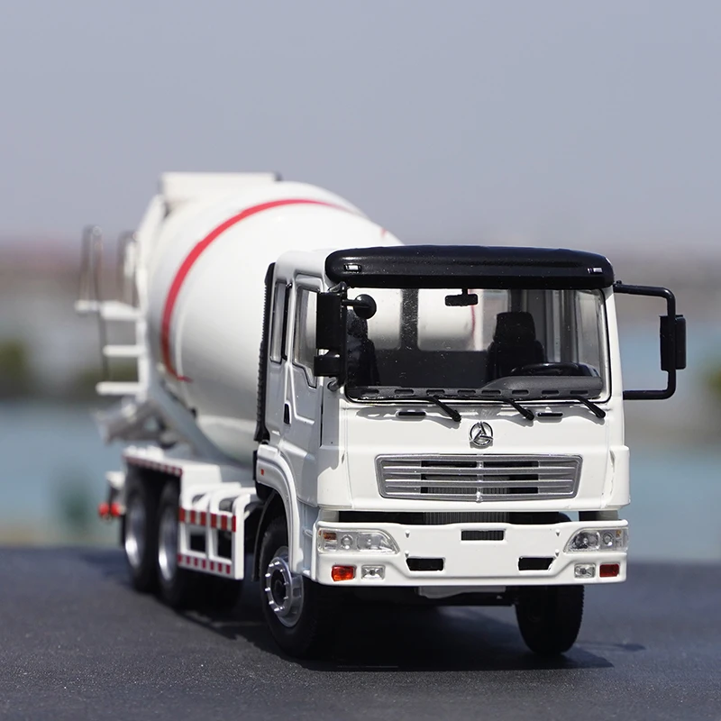 Collectible Alloy Model Toy 1:35 Scale SANY 6X2 Axle Concrete Mixer Truck Vehicle Engineering Machinery DieCast Toy Model Gift