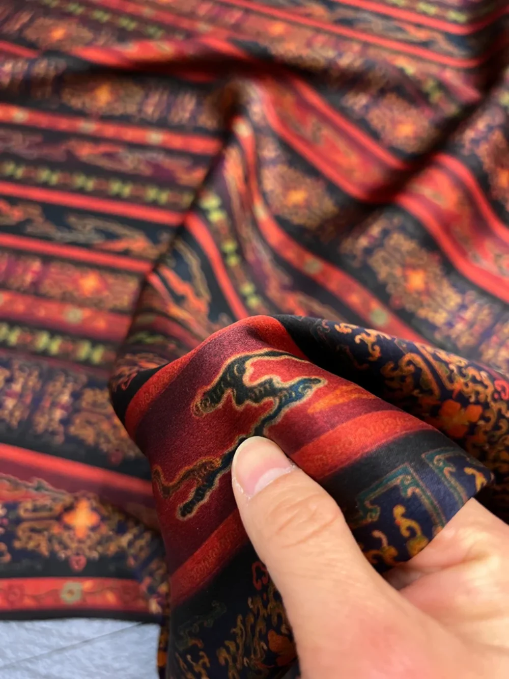 

Silk Fabric Gambiered Canton Gauze Dress Clothing Fashion Fabrics Wholesale Cloth Diy Sewing Meter Spandex Material