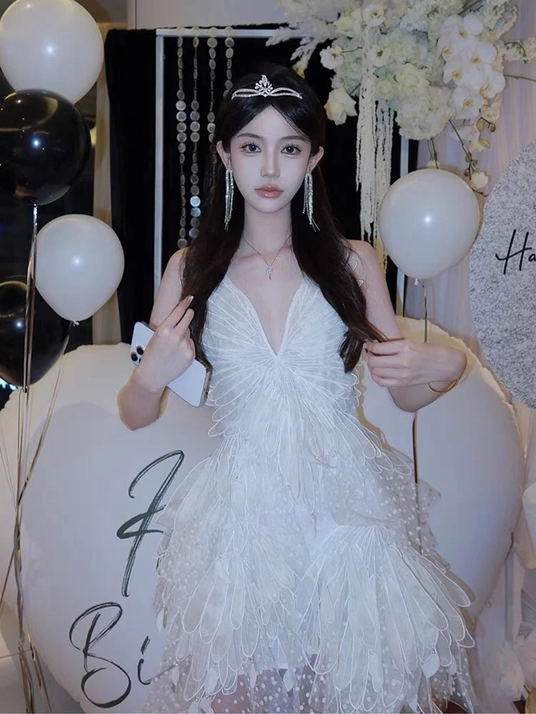 Vestido Blanco Asimétrico con Cuello en V para Cumpleaños, Diseño Sexy con Tirantes, Estilo Princesa, Moda Primavera Verano, de una Sola Pieza, Sin Mangas