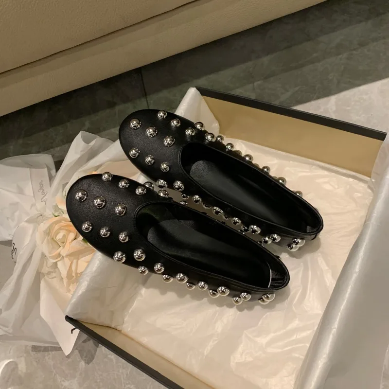 

New Rivet Round Head Flat Shoes Luxury Black Leather Sandal Ballet Sandals Silver Ball Metal Hollow Mary Janes Shoes 35-42