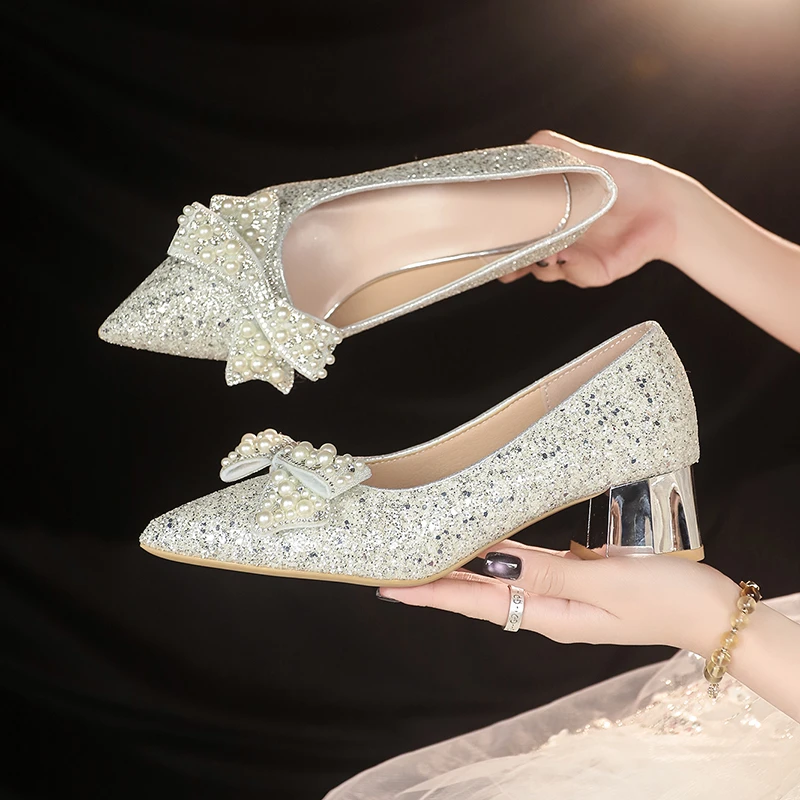 

Новинка 2023 года, женские свадебные туфли на высоком каблуке, туфли на одинарной платформе, роскошные дизайнерские декоративные туфли с бантом и жемчугом, легкие женские туфли на высоком каблуке