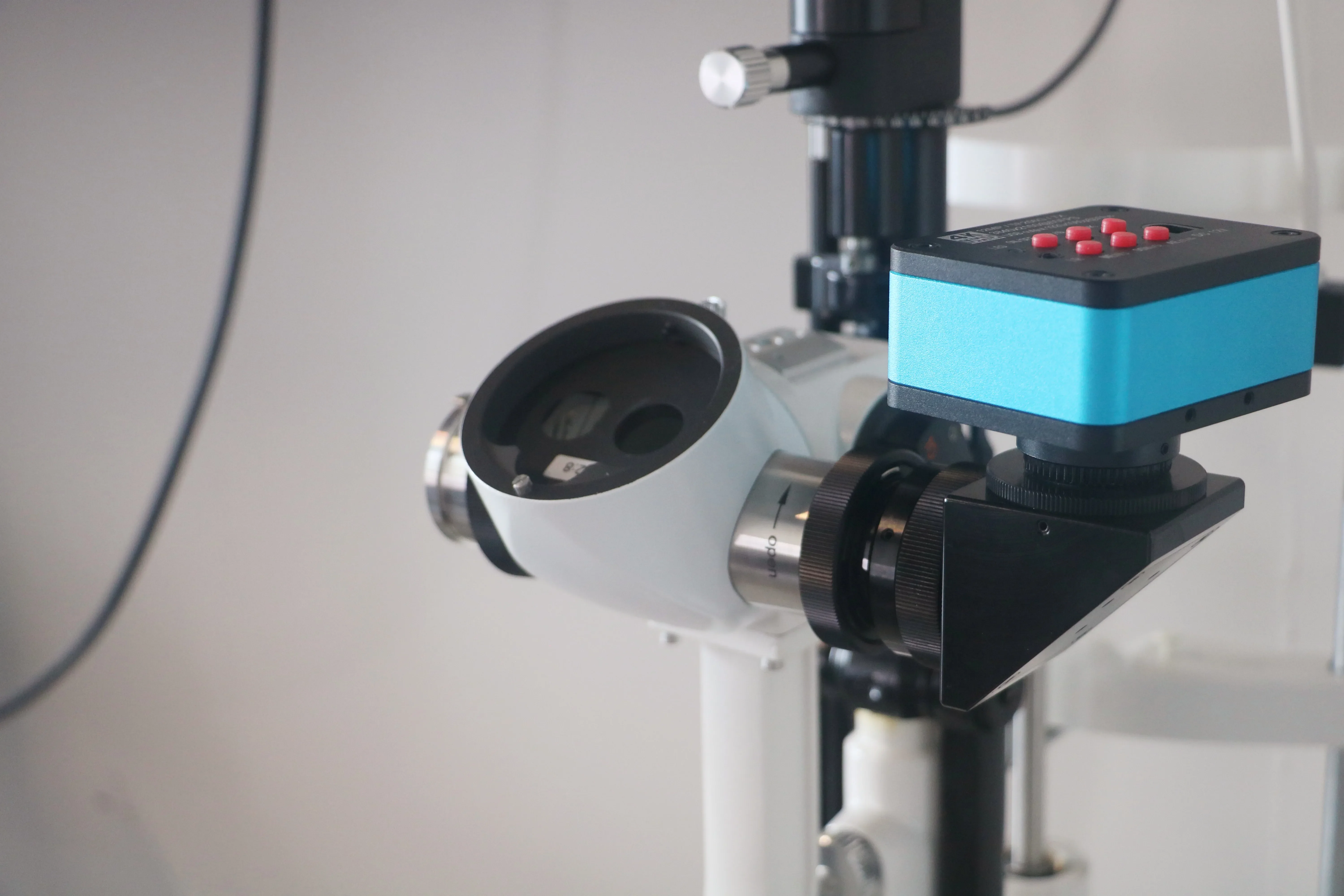 

30 Degree Binocular Extender & Beam Splitter for Zeiss MicroscopesFast delivery