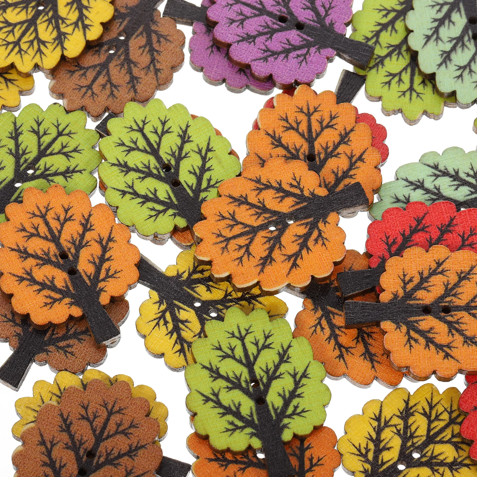 

100Pcs Painted Wooden Buttons DIY Craft Supplies for Sewing Decorative Buttons Set for Clothing Hats Sweaters Coats Replacement