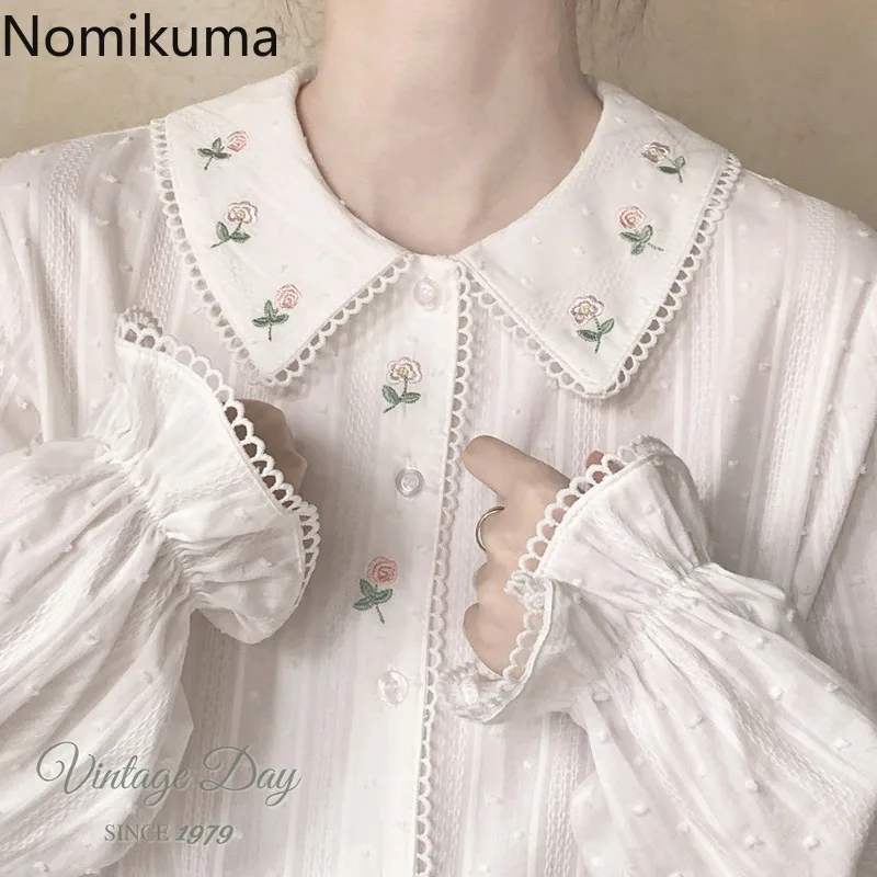 cllar シャツで叶える、洗練された日本女性のスタイル——2025年春夏注目の白いフラワーブラウスを徹底レビュー