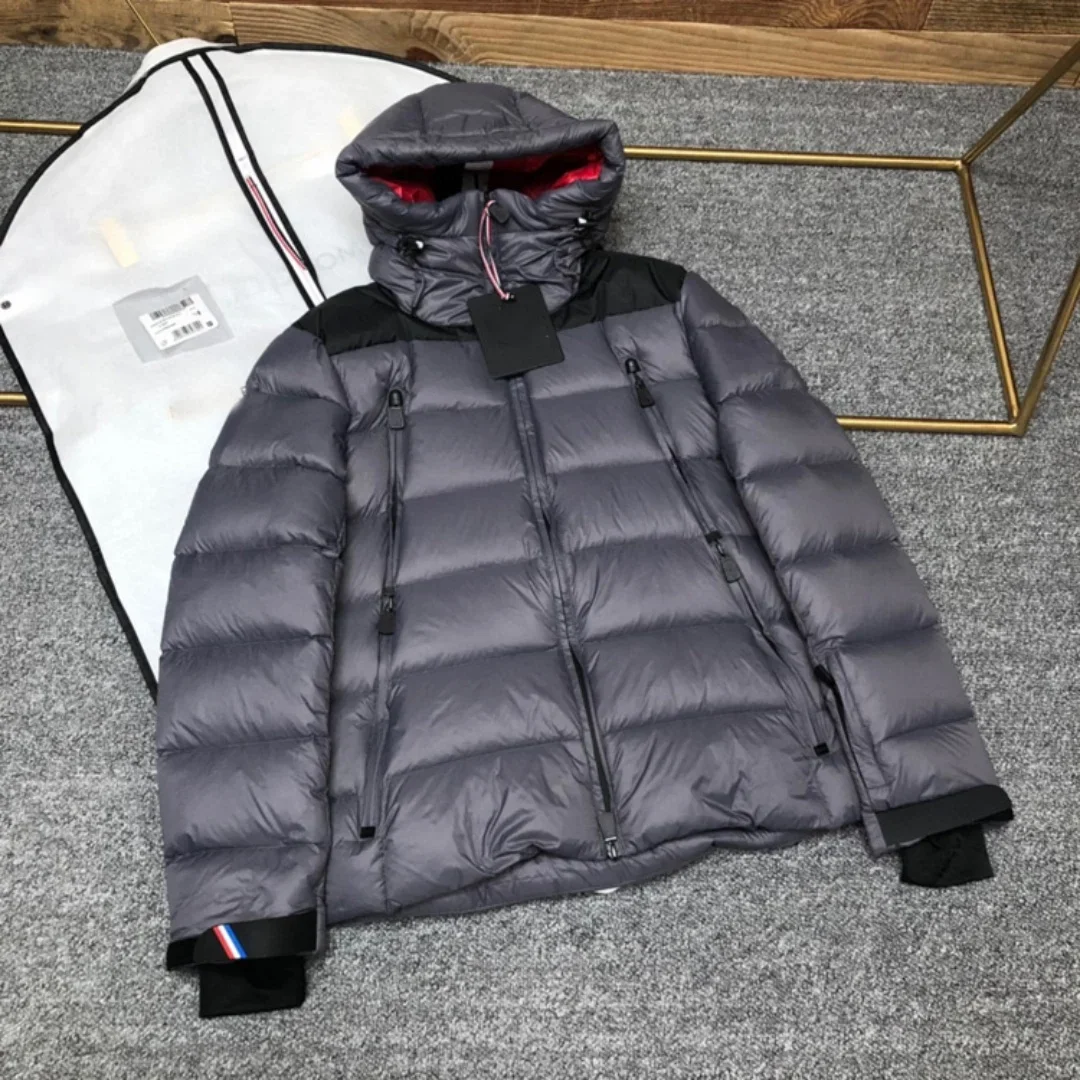 Winter men down jacket leisure time Hooded 95% white goose down Wind resistance keep warm loose coat Ski suit Send dust bag