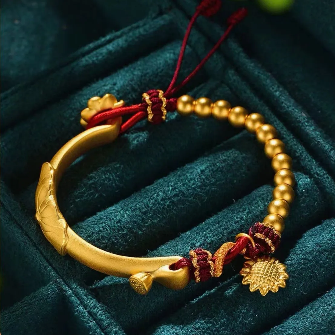 

Женский полубраслет из 24-каратного золота (AU999) Lotus Seedpod | Позолоченный 3D лотос, узоры долотых семеней на матовом полудиапазоне