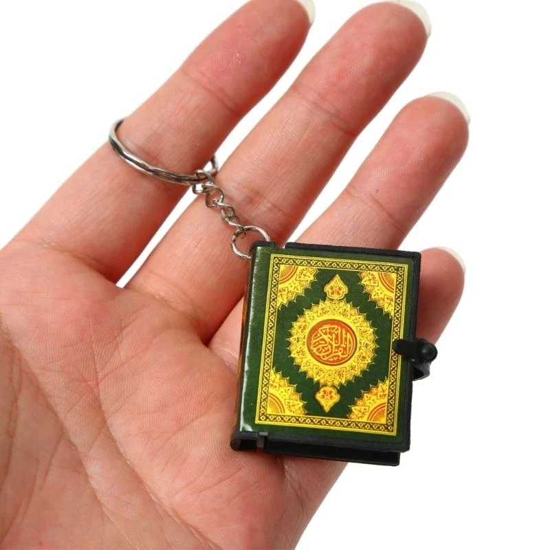 

Mini Bible Keychain Book Pendant Creative Chain Car Keys Holder School Bag Decoration Accessories English Religious