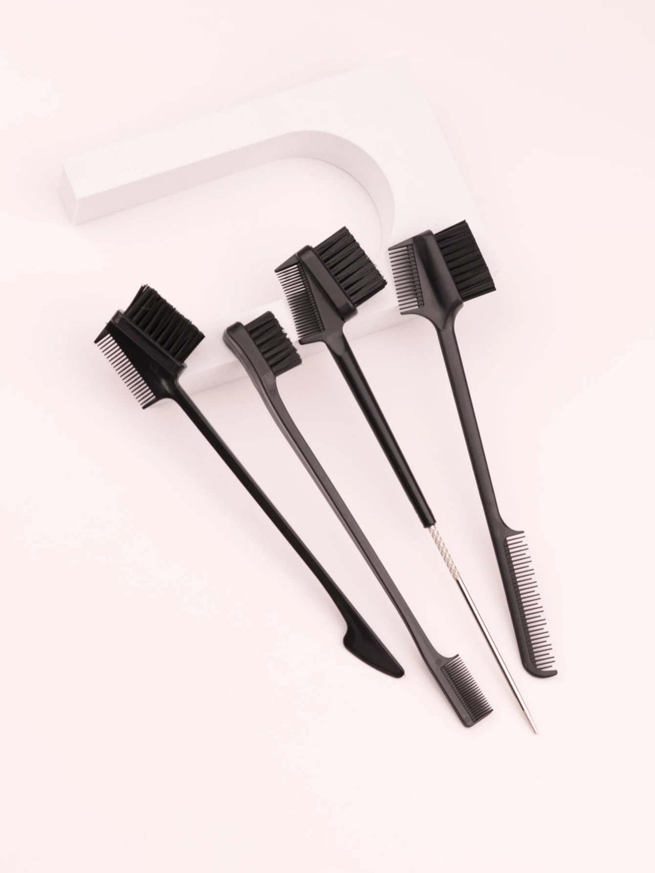 

4Pc Eyebrow brush and Eyelash Comb,Long Steel Pin Teasing Comb，Lightweight Comb used to brush eyebrow，Special for real hair wigs