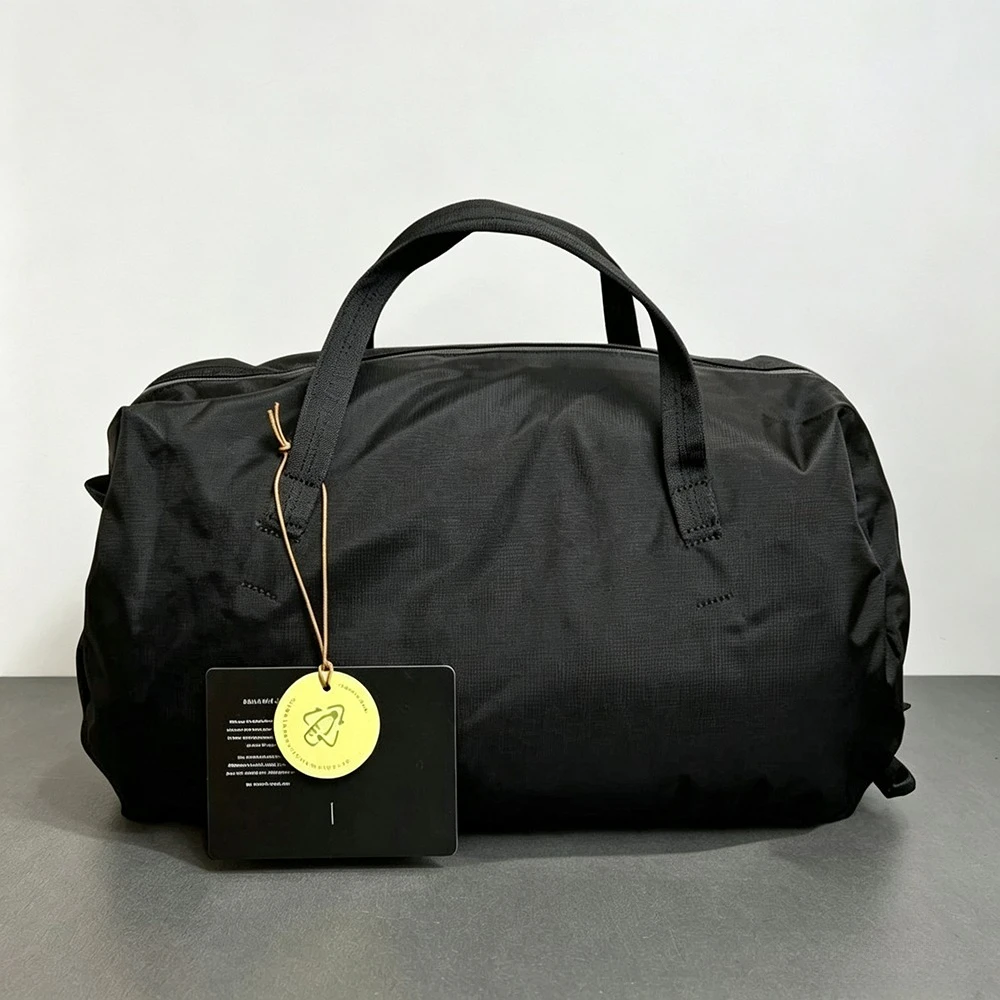 Luxury Lite Duffel 40L Sports Gym Duffle Bag Multi‑Pocket Large Storage Handbag Travel Weekender Gear Shoulder Bag for Men Women