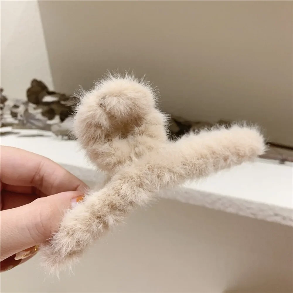 Kawaii Autumn Winter Fur Hair Claws Clip Fashion Vintage Solid Hairy Shark Hair Clip for Women Girls Hairpin Korean Accessories