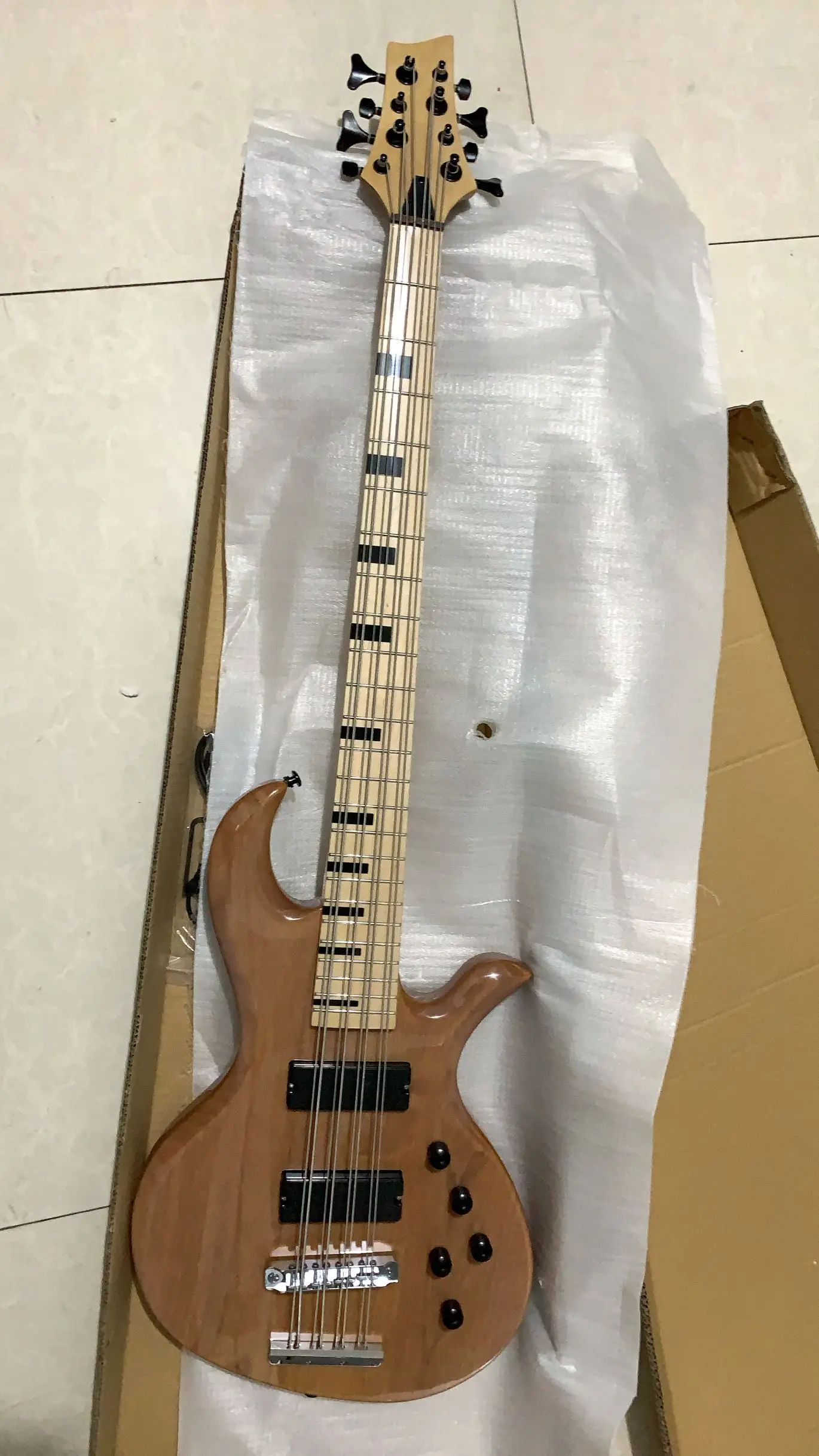 

Hand Made 8 String Electric Bass Guitar Natural Wood Maple Fretboard