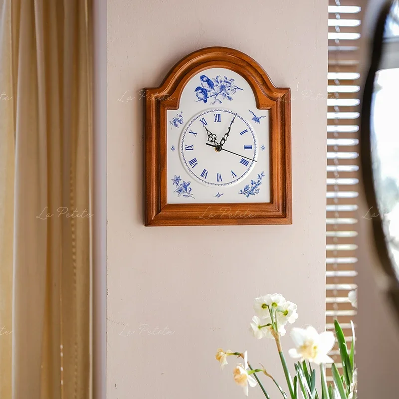 Medieval Living Room Bedroom Table Clock Pendant Wall Decoration Clock Antique Solid Wood Bedroom Attic Hanging Clock