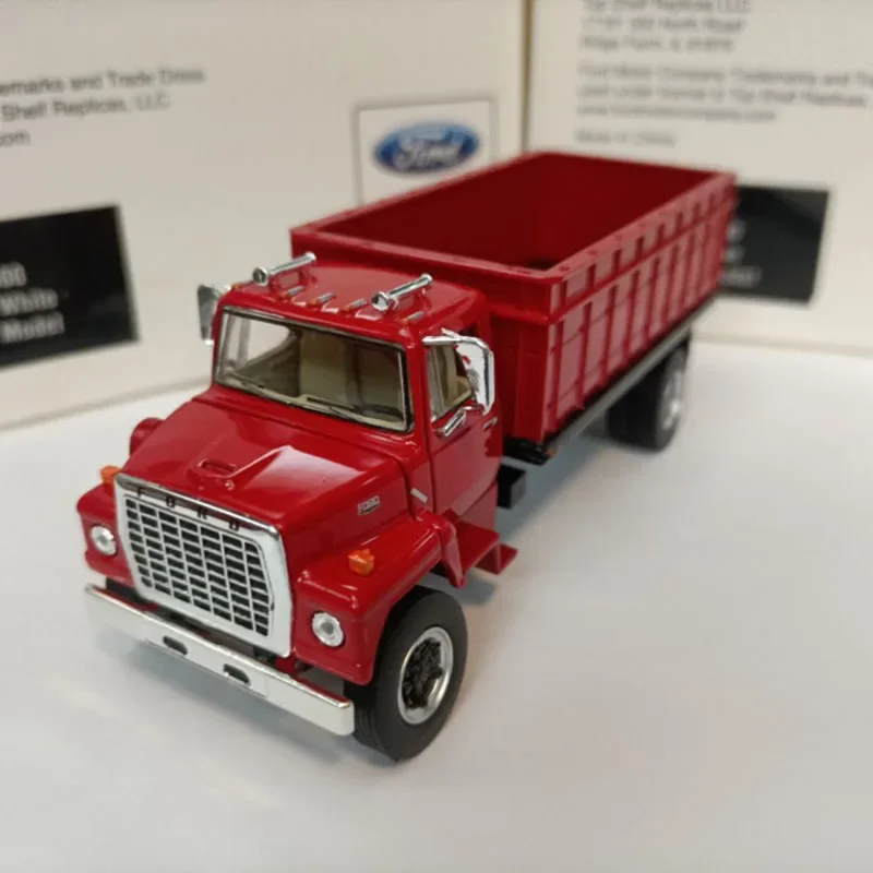 

1:64 Scale Ford L9000 Alloy Heavy Truck Model