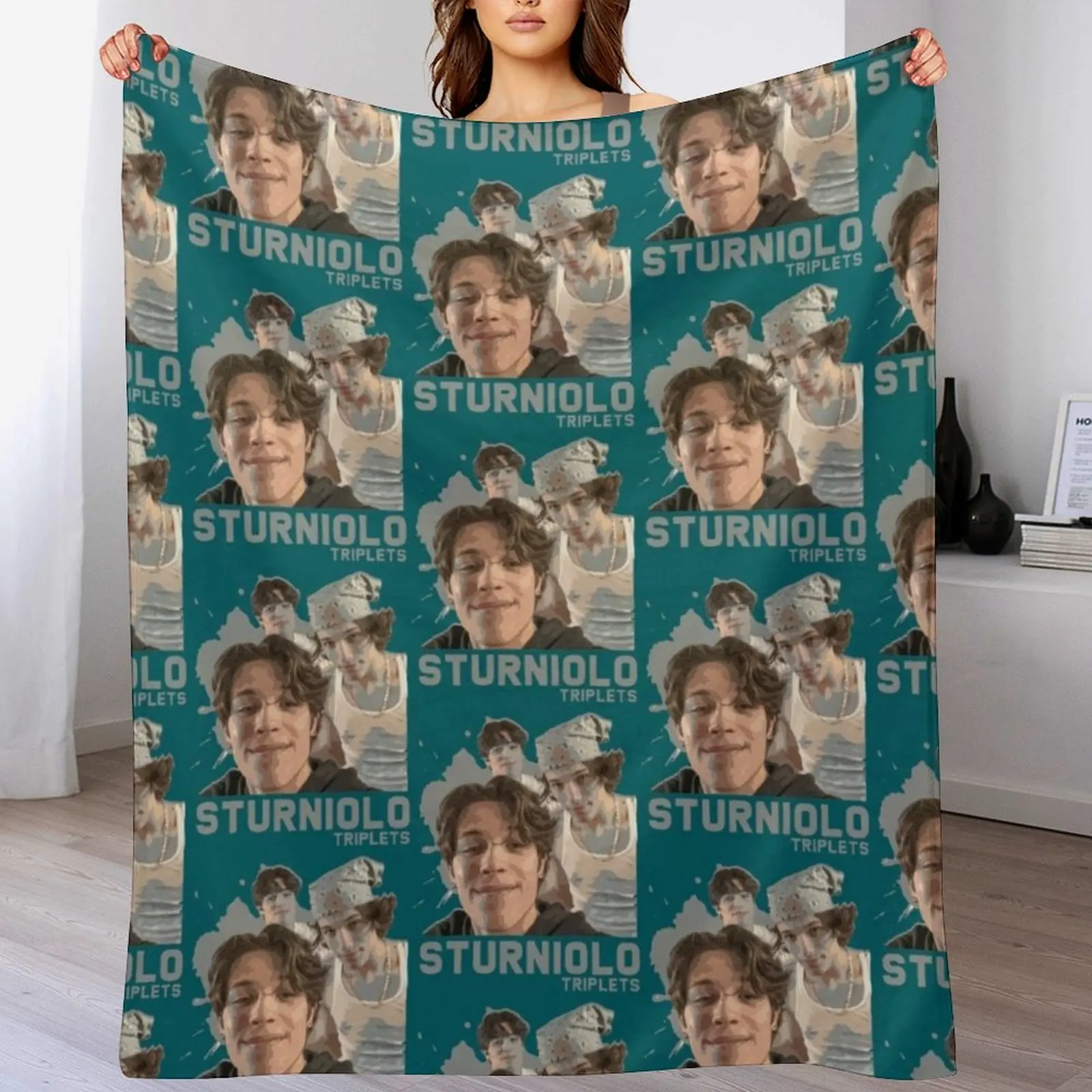 

Chris sturniolo (2) Throw Blanket Cozy Throw Blanket for Bed Sofa Chair