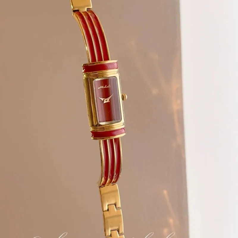 

Watch Women's Half Bracelet Bracelet Watch High Sense Fashion Niche Exquisite Small 2026 New