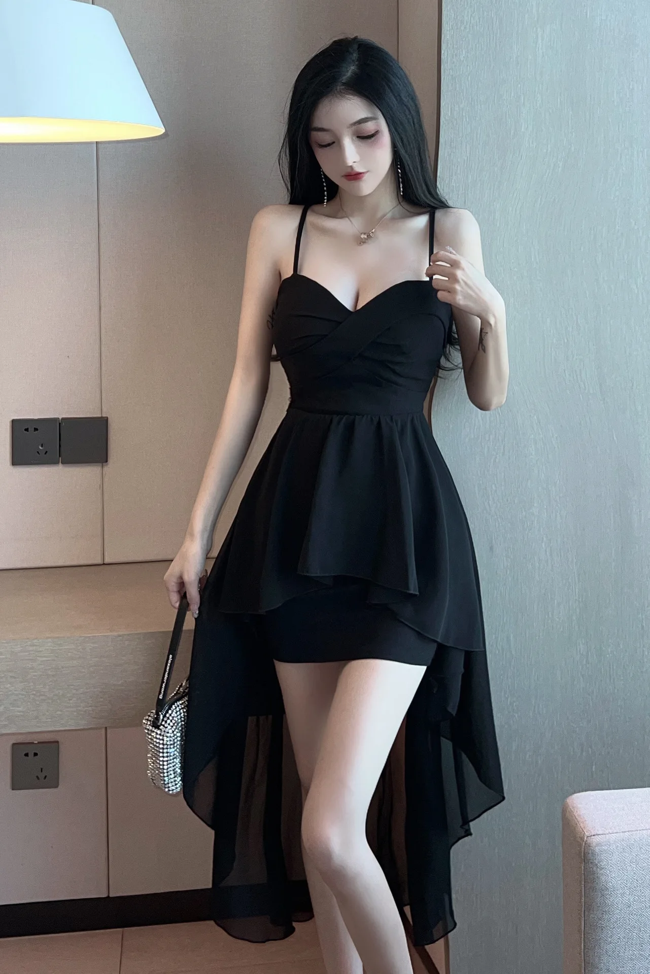 2023 Summer Women\'s New Sexy Sweet Irregular swing Swallowtail Slim sling Mid length Purity fashion Solid Color Dress ILGM