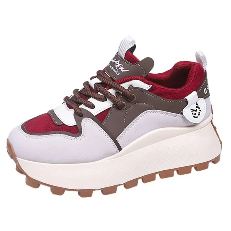 Zapatillas gruesas para mujer, zapatos Retro de diseñador para correr, moda informal, zapatos de plataforma plana interna aumentada con parte superior de cuero nobuk