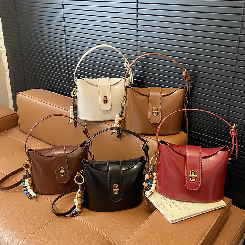 

Large Capacity Retro Bag Women, New Casual Commuting High-end Handbag, Women's Handbag