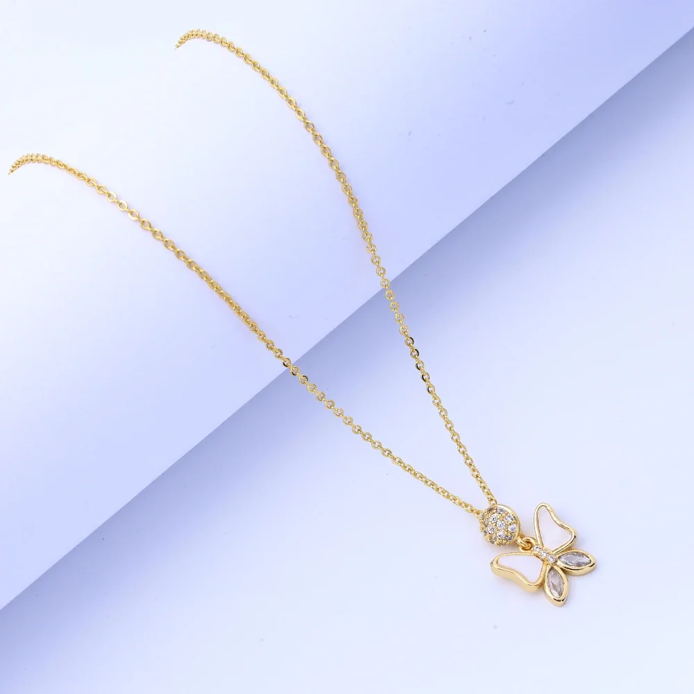 Elegante collana con pendente: decorazione di farfalle francesi della foresta di pietra di zircone di ispirazione giapponese e coreana per le donne, Je alla moda