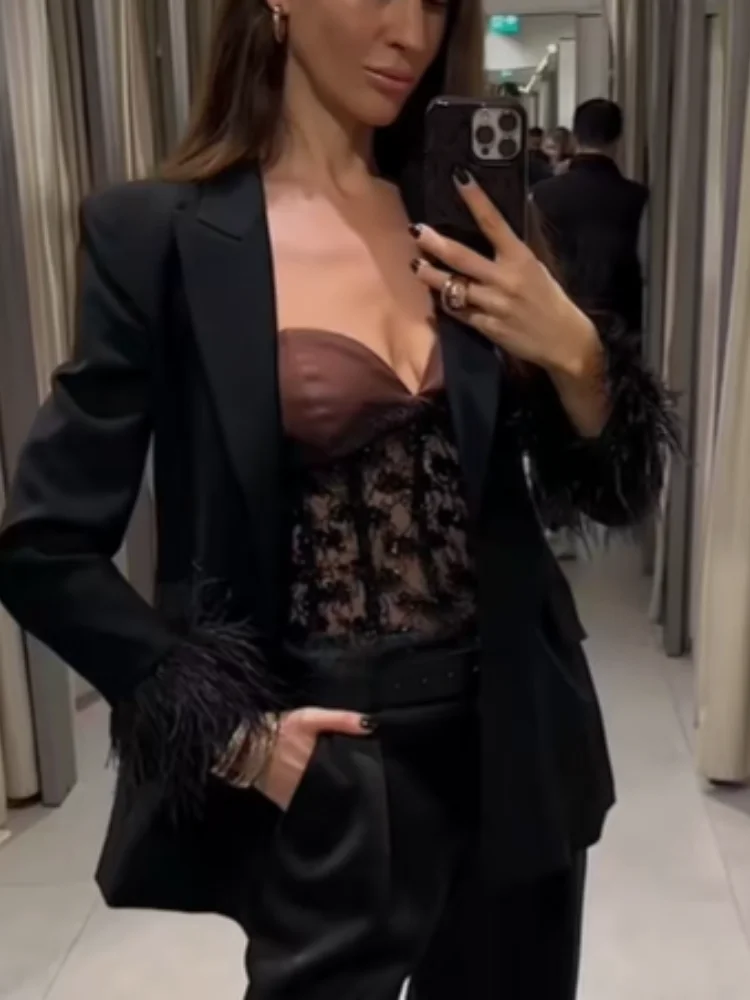 

Сексуальный кружевной лоскутный жилет на бретельках с блестками, женский шикарный жилет с открытой спиной и открытыми плечами, без рукавов, прозрачные тонкие жилеты 2025 г., женская клубная одежда