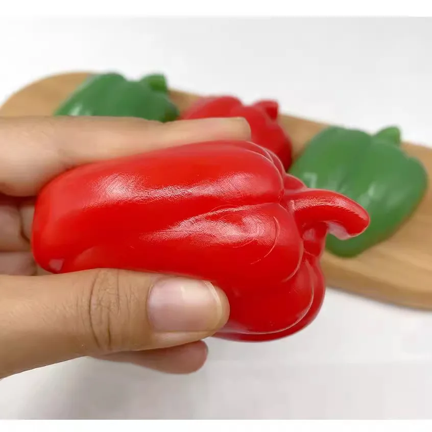 New Simulation Vegetable Green Pepper Squeeze Decompression Toys Cute Pepper Vent Sensory Toys Pinch Squeeze Slow Rebound Toys