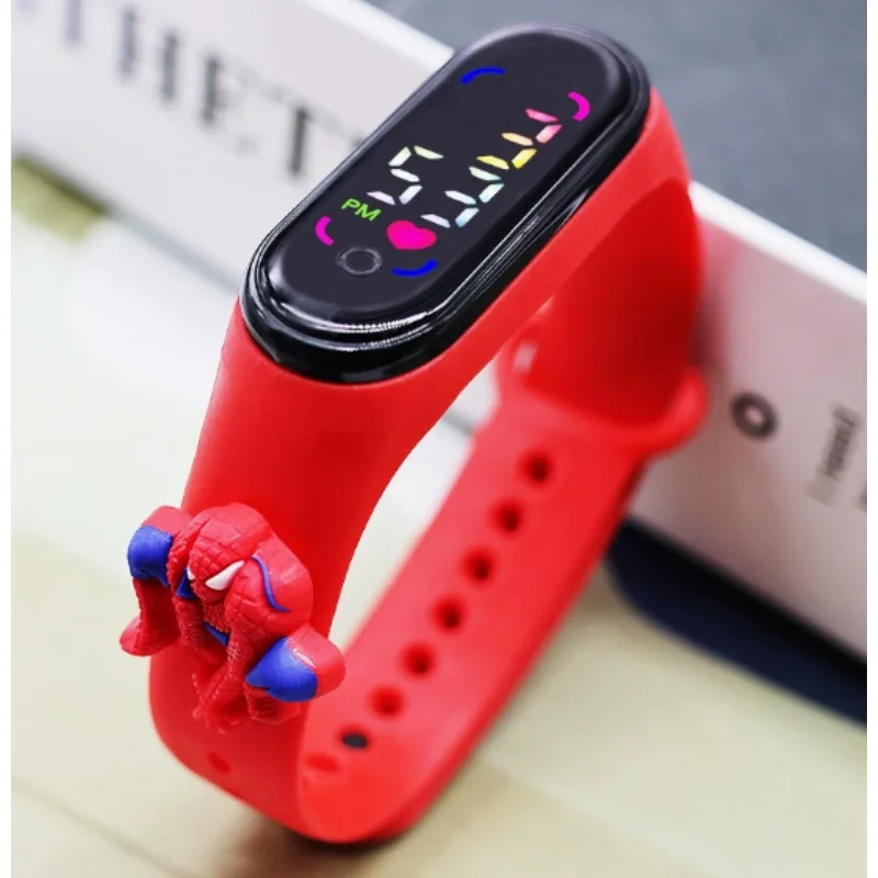 Neue Cartoon The Avengers Cartoon LED-Puppenuhr, niedliche elektronische Outdoor-Sportuhr. Anime Smartwatch. Anime – Detail 11
