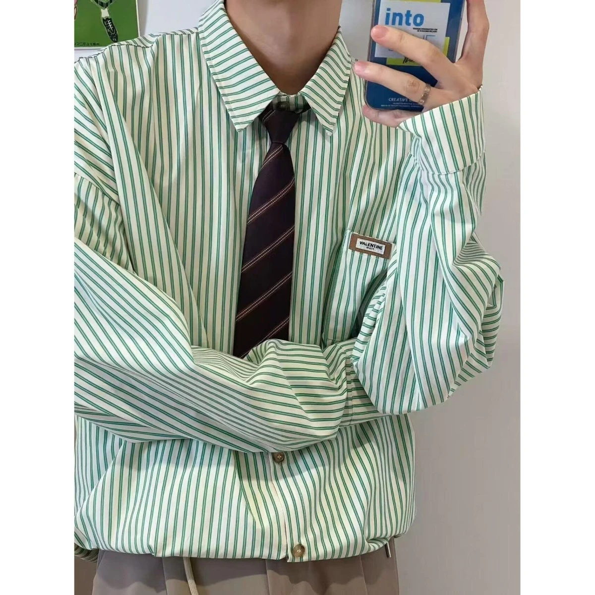 

Loose Fit Casual Striped Long Sve Men's irt Korean Sle een Inner Wear Tie Ne irt Teenage Faion Polyester Fiber