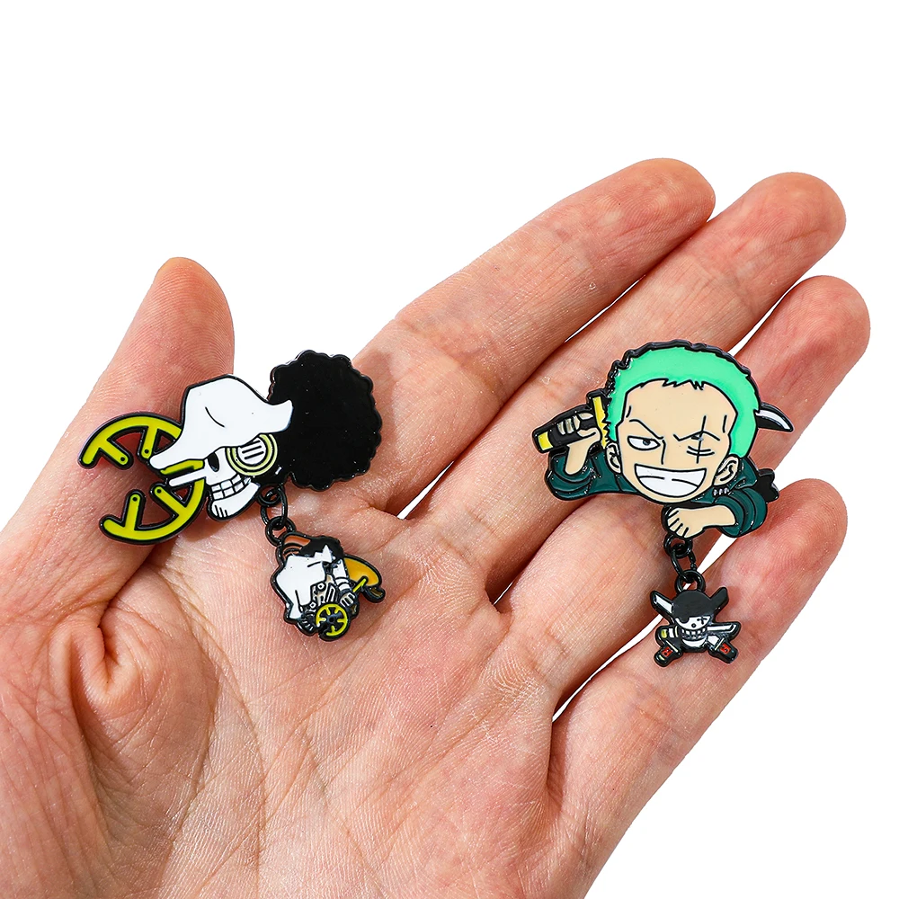 2 Pcs Anime Roronoa Zoro Brooch Handsome Usopp Enamel Pin Metal Badge Jewelry Clothing Backpack Accessories