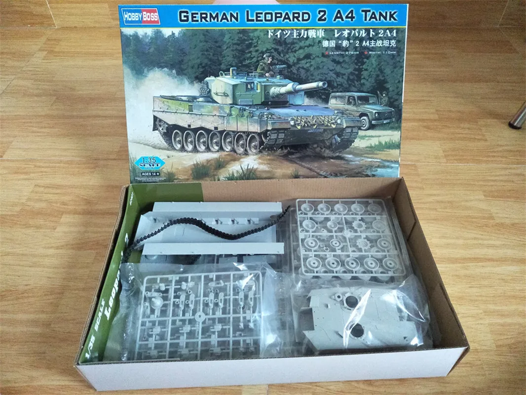 

HobbyBoss 1/35 Scale German Leopard 2A4 Tank Armor Plastic Assembly Model #82401