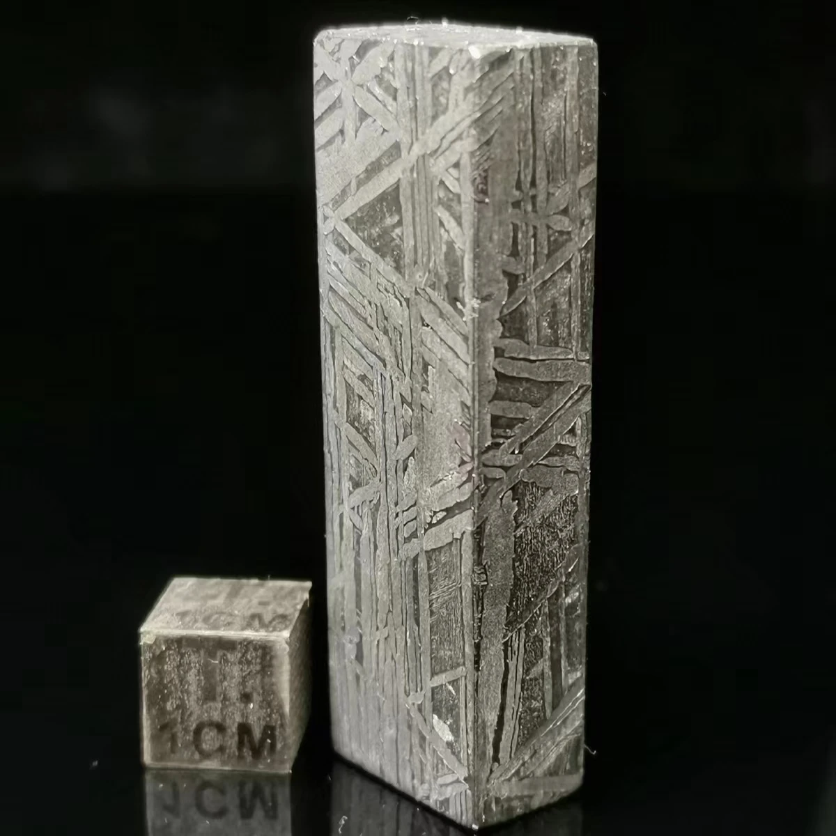 1Pcs Altay Iron Meteorite Rectangular Block Meteorite Specimen Collection Home Falling Stone Decorative Ornaments Gift