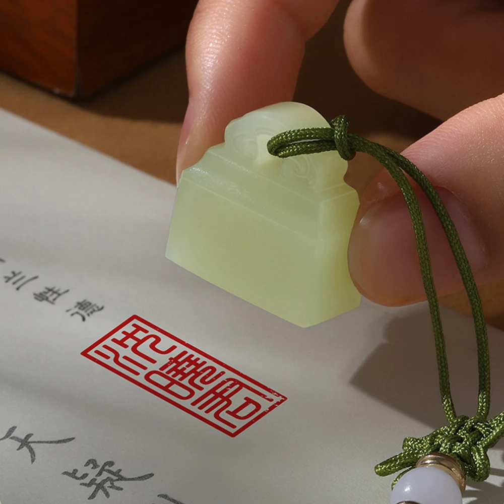 

Зеленый камень, именные штампы, прямоугольный нефритовый штамп с печатью, каллиграфия, живопись, подвеска с кисточкой, на заказ, китайский кандзи, корейский штамп