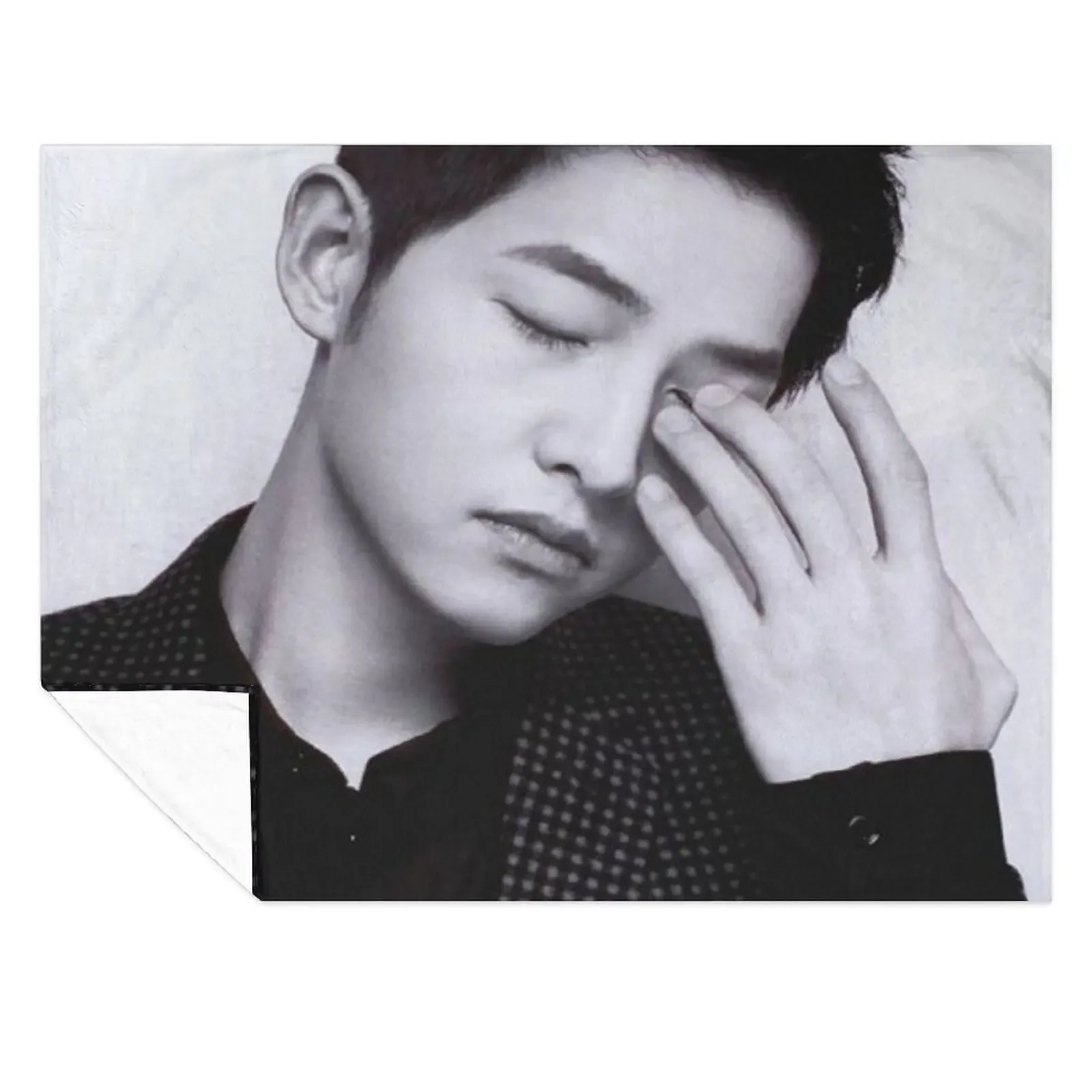 

Song Joong ki Throw Blanket Multi-Purpose Sofa Picnic Bed Fashionable Blankets