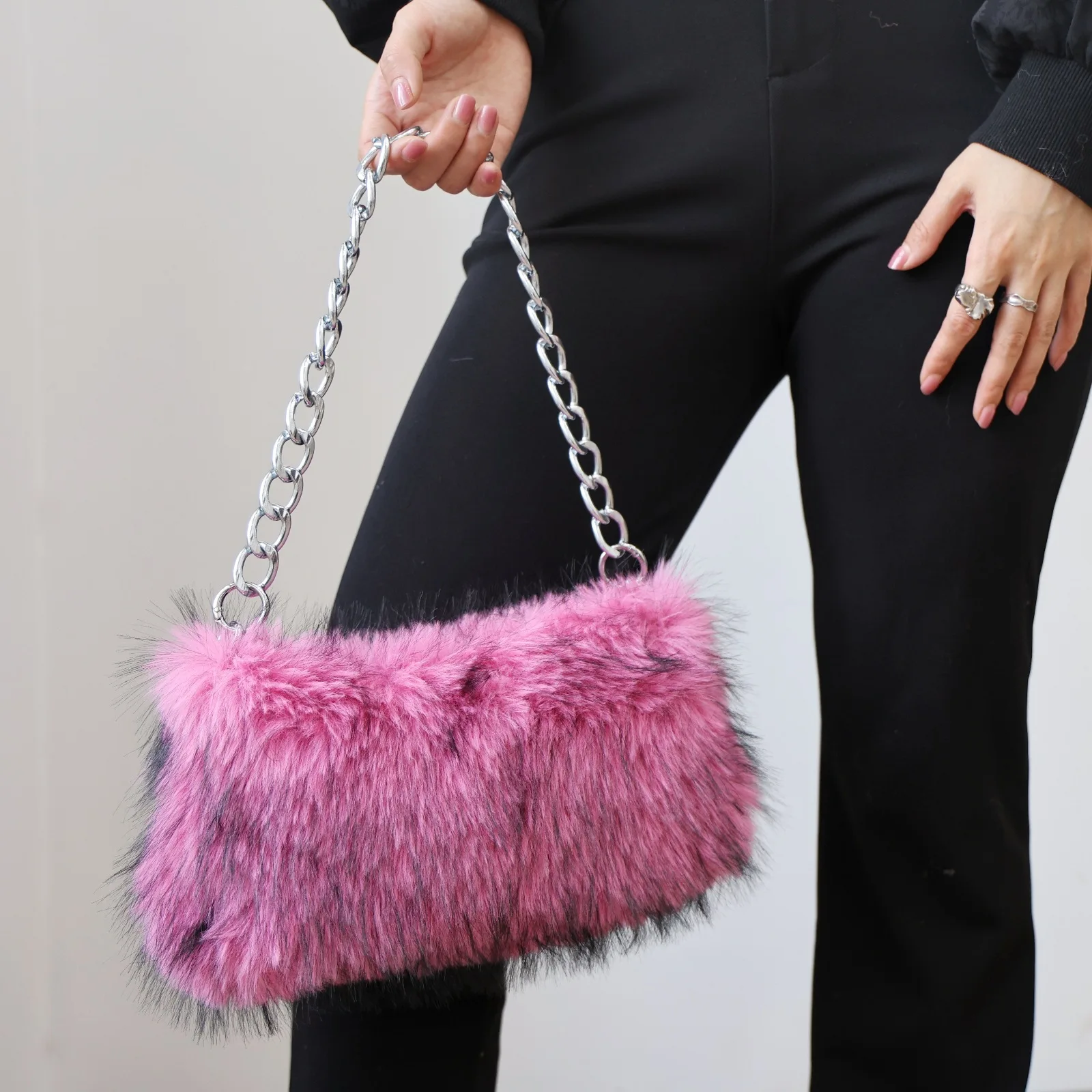 luxo-macio-bolsas-de-pele-do-falso-para-o-inverno-das-mulheres-peludo-pelucia-axilas-sacos-com-corrente-feminina-embreagem-bolsa-ombro-festa-a-noite