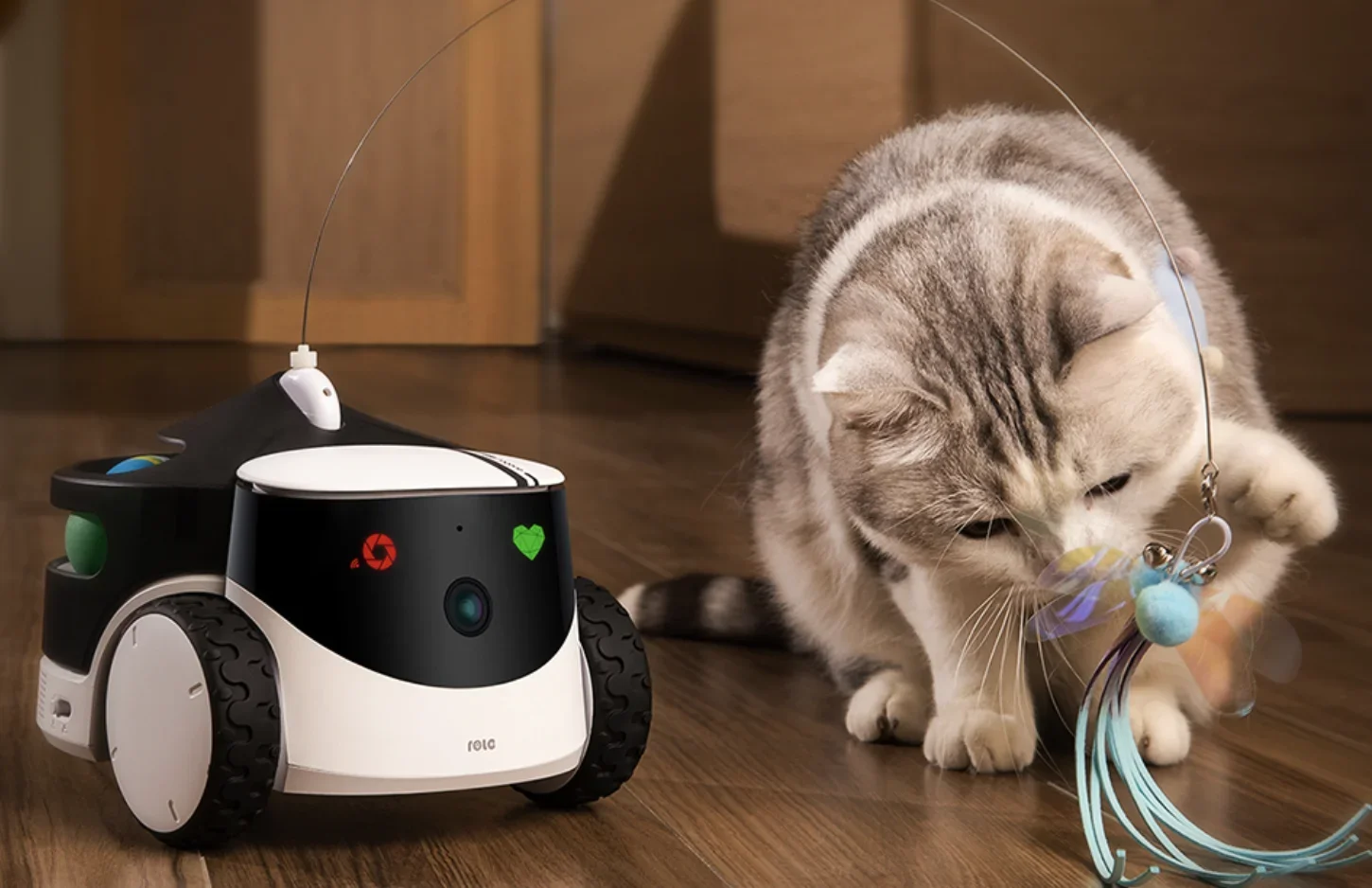 Two-Way Communication Pet Companion, Enabot ROLA PetPal Innovative Smart Feeding Machine