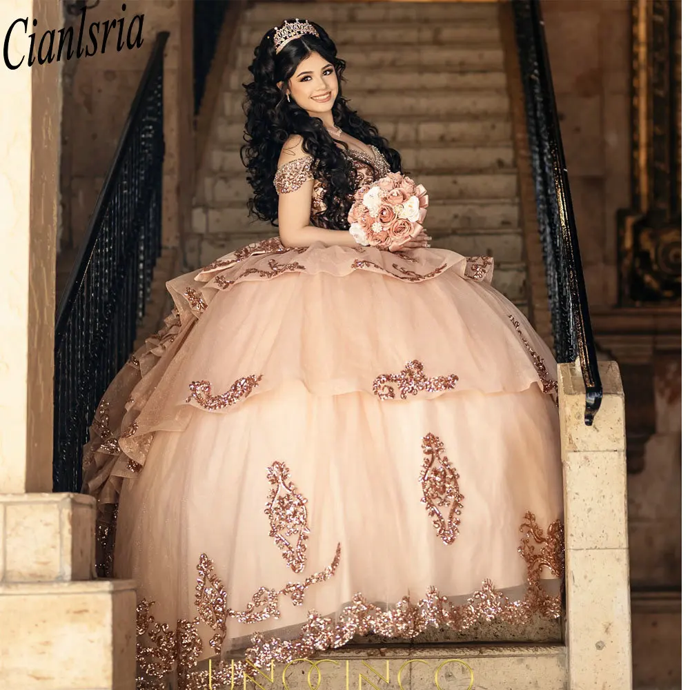 

Champagne Sequined Appliques Lace Ball Gown Quinceanera Dresses Off The Shoulder Beading Ruffles Sweet 15 Vestidos De XV Años