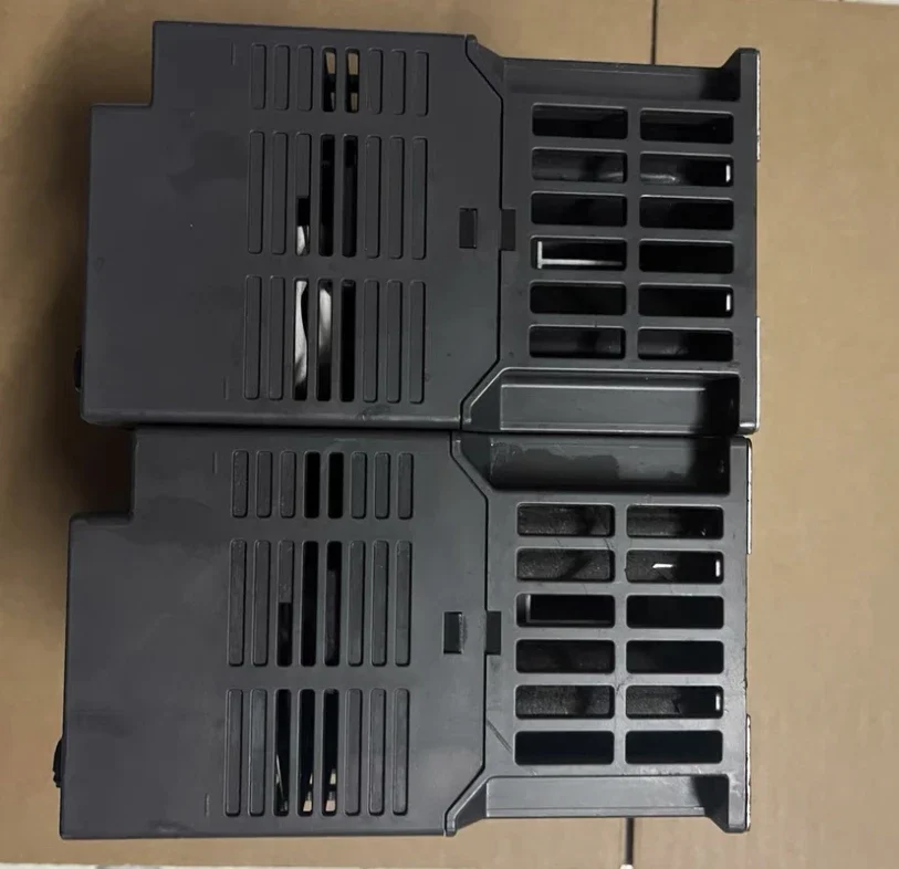 Used VFD11AMS21ANSAA Converter 220V 2.2 kw