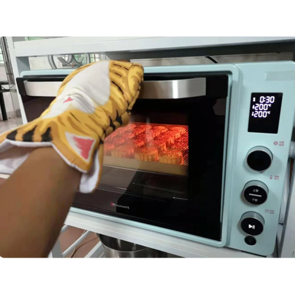

1Pair Heat Resistant Oven Gloves Cotton Oven Mitts Microwave Bbq Anti-Scald Cat Style Yellow Kitchen Mitts Professional Use