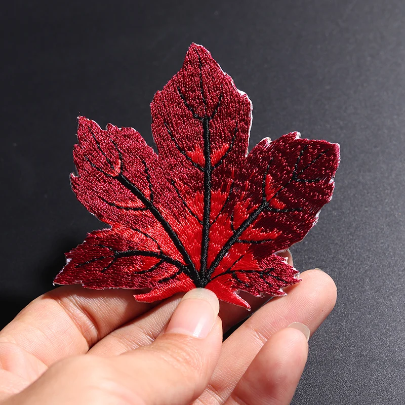 Red Maple Leaf Size: 7.9x7cm embroidery patches DIY coat Jeans Backpack exquisite sewing decorate Applique Stickers accessories