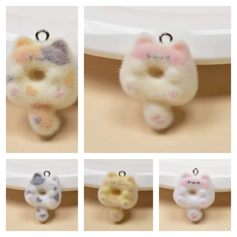 

Зимний стиль, 40 шт./лот, цветной флокированный эффект, мультяшные кошки, смоляные куклы, бусины, ювелирные изделия «сделай сам», кулон для одежды, аксессуар