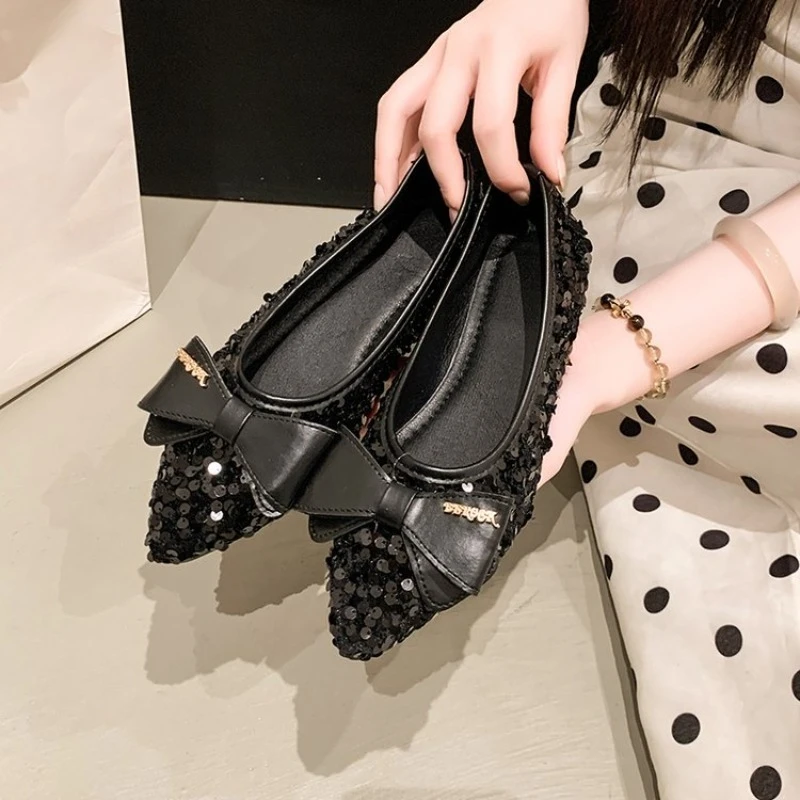 أحذية باليه مسطحة لامعة مطرزة للنساء أحذية ماري جينس مع أحذية نسائية أنيقة مرصعة بالألماس على عرض أحذية الحفلات للسيدات #3