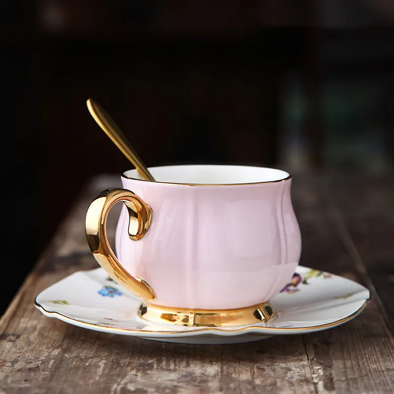 

European Style Phnom Penh Bone China Coffee Cups And Saucer Ceramic Couple And Teacup Tea Set Full Porcelain Dining Set