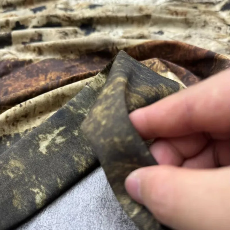 Set aus elastischem Twill-Seidenstoff für das Kleid