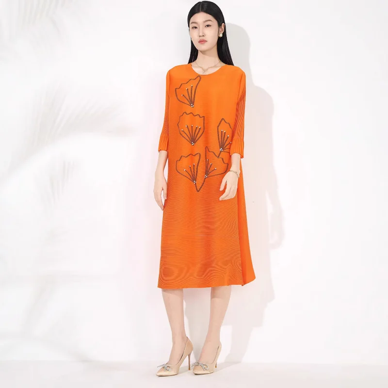 

Miyke wrinkled loose plus size New fashionable casual round neck pullover elastic mid length jumpsuit shaking skirt [ 20252078 ]