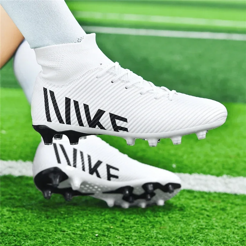 New Men Football Boots Professional Match Sneakers Training Ultralight Soccer Shoes Indoor Sports Shoes Cleats Grass Unisex